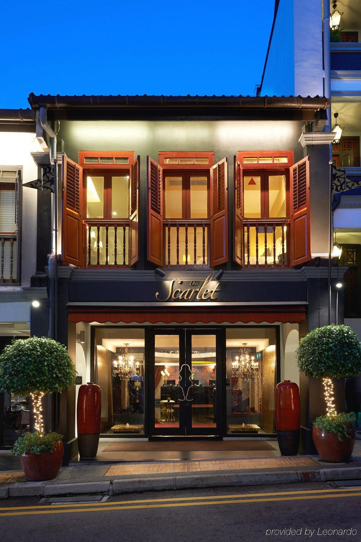 The Scarlet Singapur